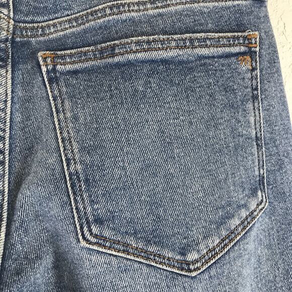 Madewell The Petite Girljean in Berryton Wash Distressed High Rise Jeans 25P - Picture 12 of 14